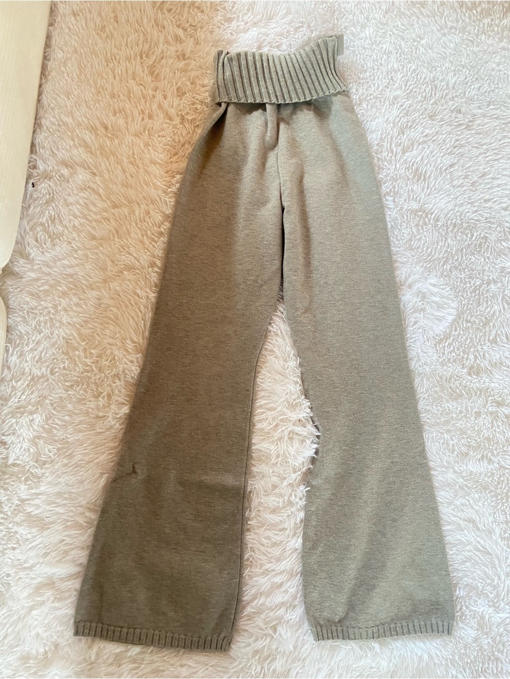 EUC Light Gray Knit Lounge Set, Size S - Picture 4 of 7